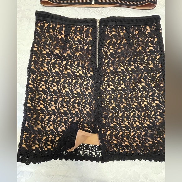 Kendall & Kylie Two piece skirt and top-NWOT-Black lace over nude underlay - Picture 4 of 6